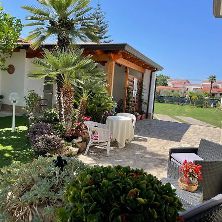 Villa Cecilia Bed And Breakfast Cellole Εξωτερικό φωτογραφία